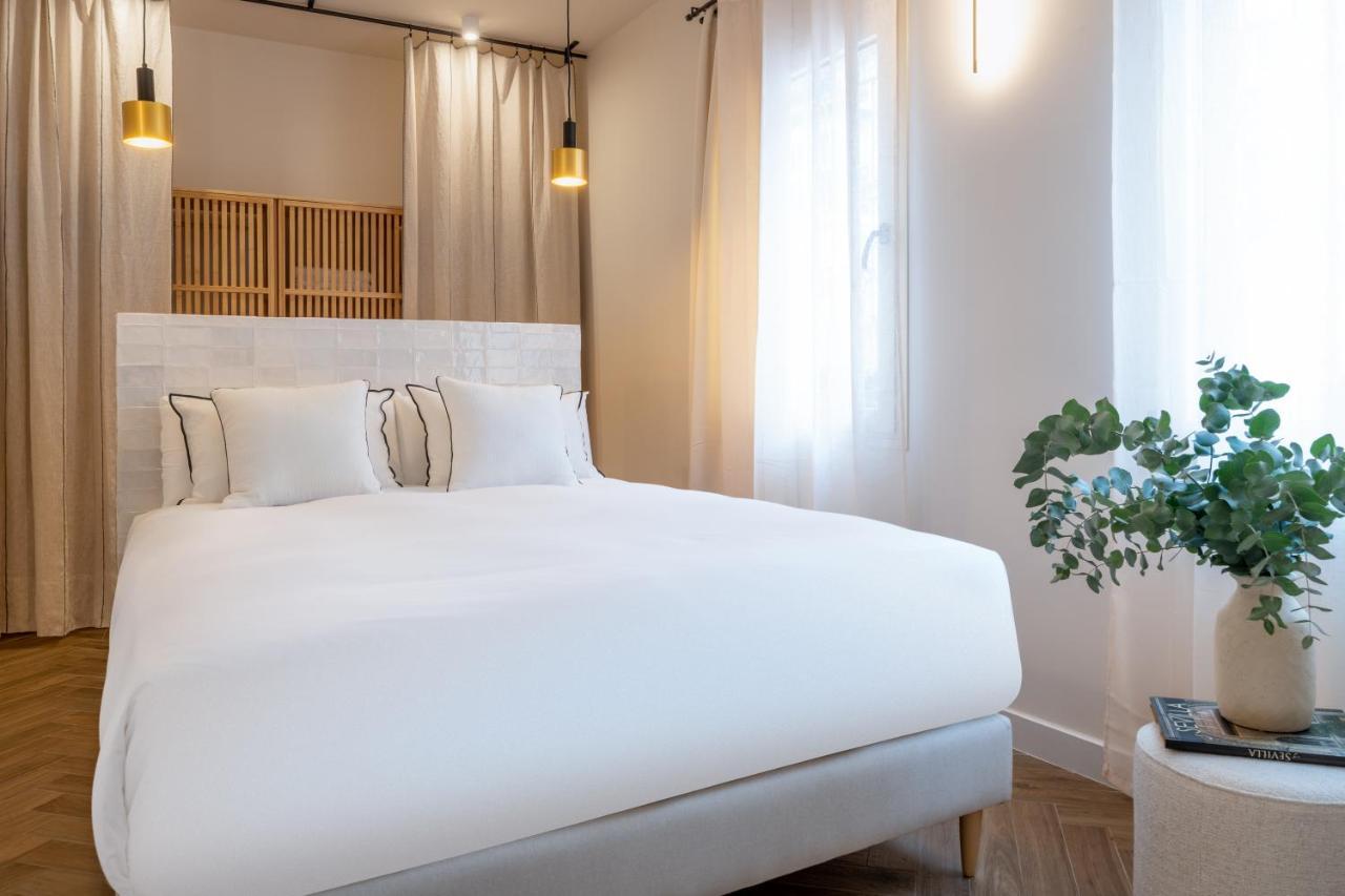 Magno Apartments Robles With Jacuzzi And Private Parking 세비야 외부 사진